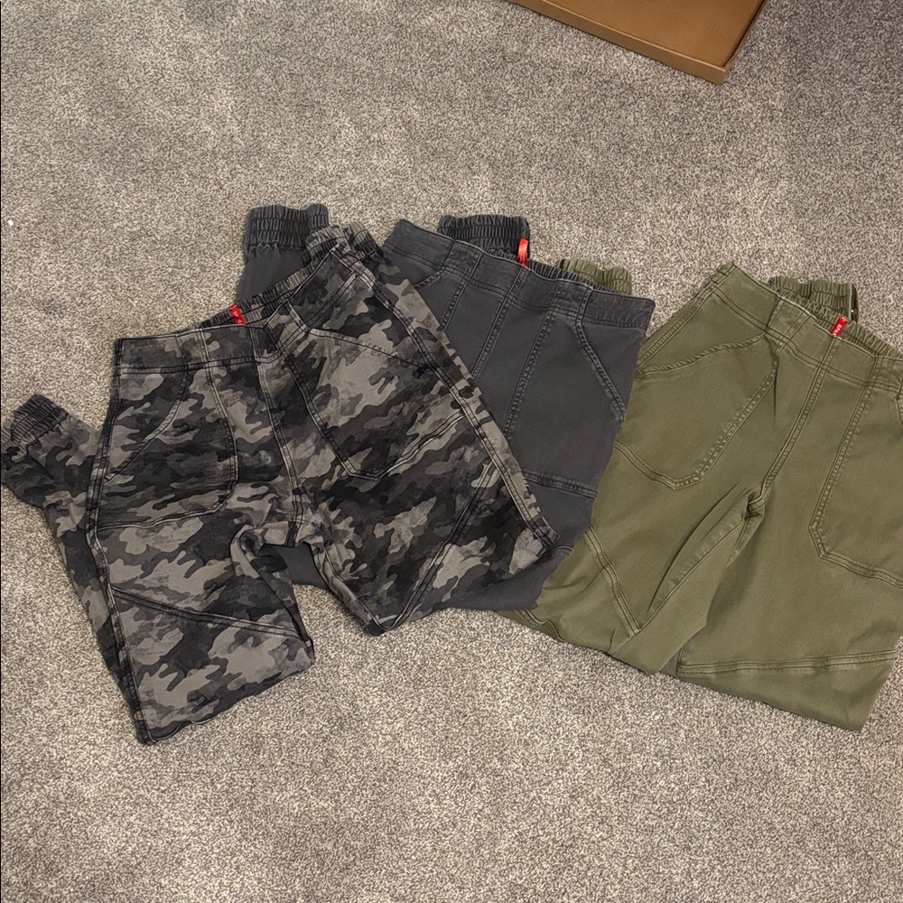 Spanx Stretch Twill Cargo Jogger - Camo, Olive Green and Gray